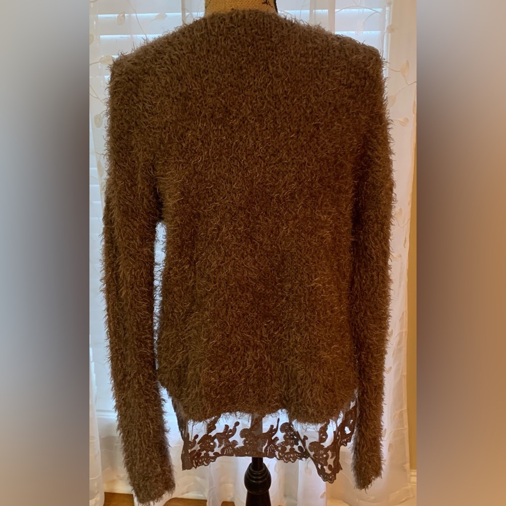 Olivia Sky Owl Taupe Eyelash Sweeter with Lace Bottom Trim Size L NWT - Picture 6 of 9